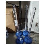 4 plungers