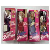 4 Barbie Dolls - Fashion Play