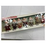 Snow White & Seven Dwarfs Chatacters
