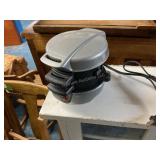 Waffle maker and griddle