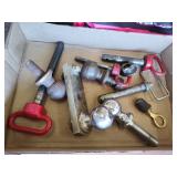 Hitch pins and balls