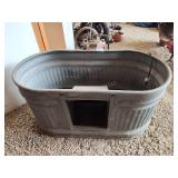 Stock tank with heater