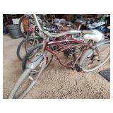 2 bicycles - Schwinn and Giant