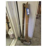 Vintage maul and 2 axes
