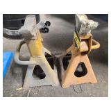 2 jack stands