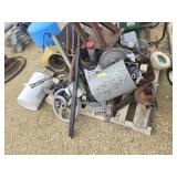Pallet of assorted metal