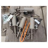 (4) Dog proof traps and setter