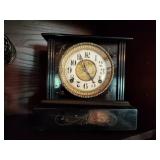 Shelf clock