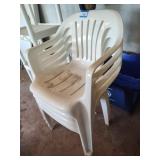 4 plastic patio chairs