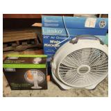 2 fans