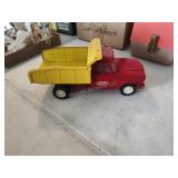 Tonka steel dump truck