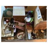 2 Flats collectibles - Music Box Damaged