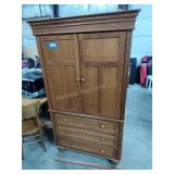 Entertainment center