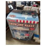 Snowcone maker