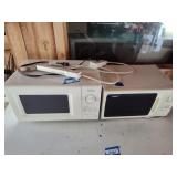 2 microwaves