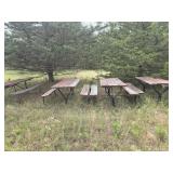 4 picnic tables on site 110