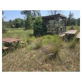 5 picnic tables on island