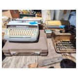 3 typewriters