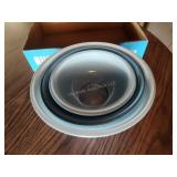 3 Pyrex nested bowls