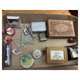 Knickknacks