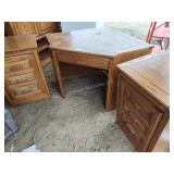 Corner desk