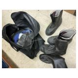 Menï¿½s Boots - size 8 - Used