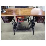 Singer treadle sewing machine table