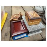 3 small boxes and ouzzle