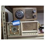 2 vintage radios