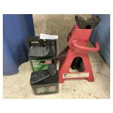 3 Items - Jack & Engine Oil