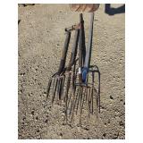 4 pitch forks