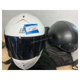 2 Helmets