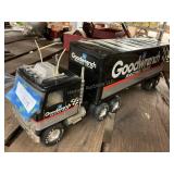 GM Goodwrench Semi