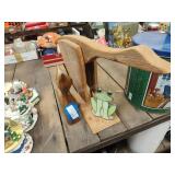 3 decor items