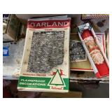 Group Vintage Christmas Garland & Candle