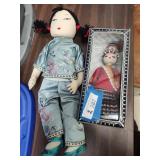 2 dolls