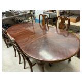 Dining Table & 4 Chairs with Leaves