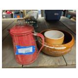 Pots and coffee pot