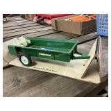 ERTL Oliver Spreader
