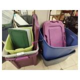 5 plastic totes 1 with lid