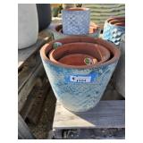 9 pots