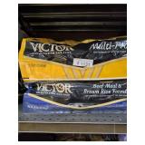 2 victor dog food