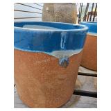 2 pots