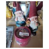 Citronella candle and 2 gnomes