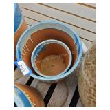 2 pots