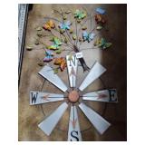2 wall decor items