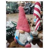 21" flag garden gnome