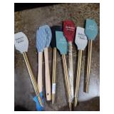 8 spatulas