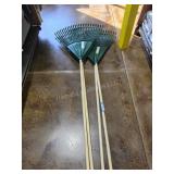 4 rakes