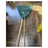3 leaf rakes